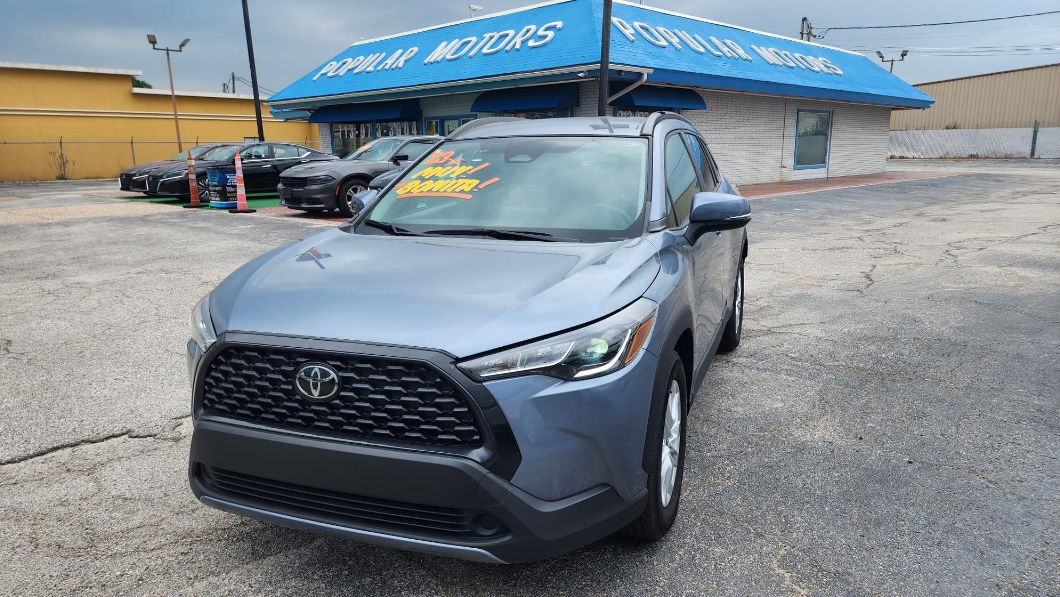 2023 Silver Toyota Corolla Cross LE (7MUCAAAGXPV) with an 2.0L L4 DOHC 16V engine, CVT transmission, located at 1842 Wirt Road, Houston, TX, 77055, (713) 973-3903, 29.805330, -95.484787 - Photo #0